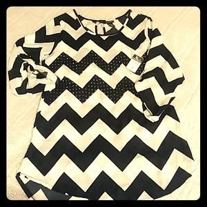 Chevron Blk & White Blouse